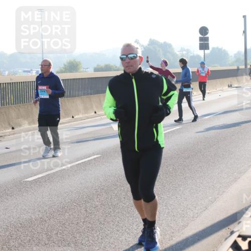 03.10.2025 - Köhlbrandbrückenlauf Lena Gebhardt http://msf.ph/oto/9048208 03.10.2025 09:30:21 Position 1 3549, 3517 meine-sportfotos.de
