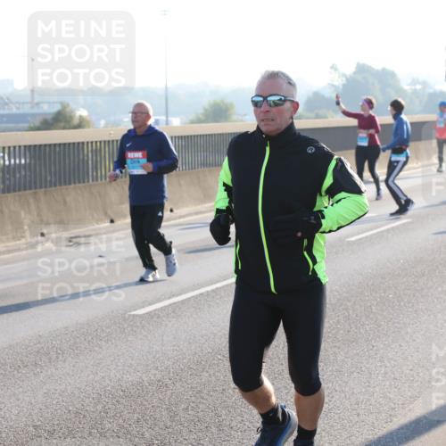 03.10.2025 - Köhlbrandbrückenlauf Lena Gebhardt http://msf.ph/oto/9048215 03.10.2025 09:30:21 Position 1 3548 meine-sportfotos.de