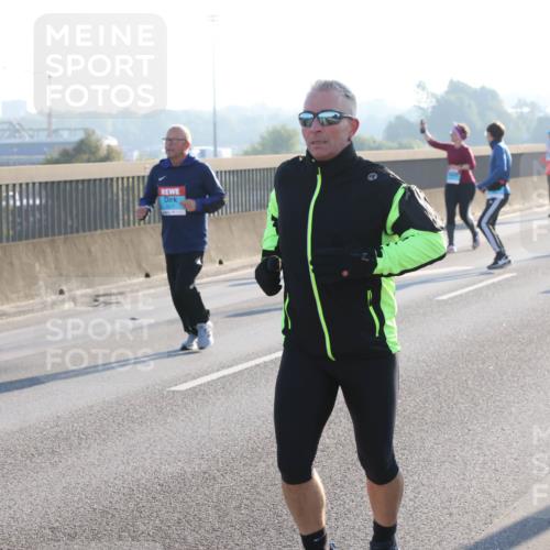 03.10.2025 - Köhlbrandbrückenlauf Lena Gebhardt http://msf.ph/oto/9048219 03.10.2025 09:30:21 Position 1 548 meine-sportfotos.de