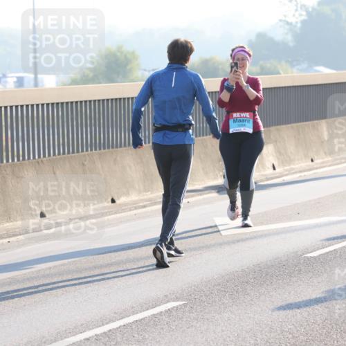 03.10.2025 - Köhlbrandbrückenlauf Lena Gebhardt http://msf.ph/oto/9048247 03.10.2025 09:30:24 Position 1 3284 meine-sportfotos.de