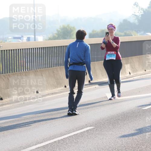 03.10.2025 - Köhlbrandbrückenlauf Lena Gebhardt http://msf.ph/oto/9048255 03.10.2025 09:30:24 Position 1 3284 meine-sportfotos.de