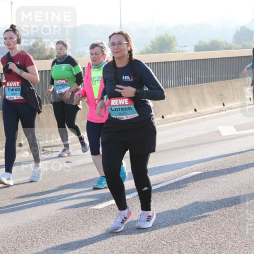 03.10.2025 - Köhlbrandbrückenlauf Lena Gebhardt http://msf.ph/oto/9048463 03.10.2025 09:30:40 Position 1 3290, 3623, 3571, 2665, 3805 meine-sportfotos.de