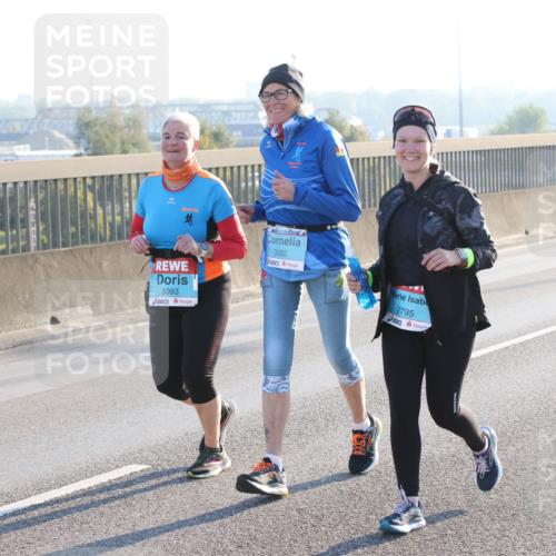 03.10.2025 - Köhlbrandbrückenlauf Lena Gebhardt http://msf.ph/oto/9048605 03.10.2025 09:30:47 Position 1 3093, 3092, 2795 meine-sportfotos.de