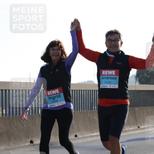 03.10.2025 - Köhlbrandbrückenlauf Jannik Wohlers http://msf.ph/oto/9048692 03.10.2025 09:30:29 Position 3 2490, 2132 meine-sportfotos.de