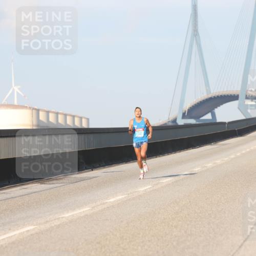 03.10.2025 - Köhlbrandbrückenlauf Lena Gebhardt http://msf.ph/oto/9048730 03.10.2025 09:31:24 Position 1  meine-sportfotos.de
