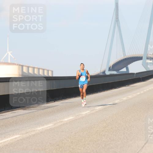 03.10.2025 - Köhlbrandbrückenlauf Lena Gebhardt http://msf.ph/oto/9048732 03.10.2025 09:31:24 Position 1  meine-sportfotos.de