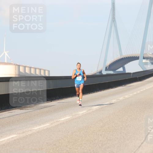 03.10.2025 - Köhlbrandbrückenlauf Lena Gebhardt http://msf.ph/oto/9048738 03.10.2025 09:31:24 Position 1  meine-sportfotos.de