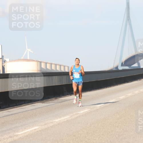 03.10.2025 - Köhlbrandbrückenlauf Lena Gebhardt http://msf.ph/oto/9048769 03.10.2025 09:31:26 Position 1  meine-sportfotos.de