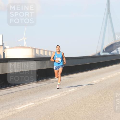 03.10.2025 - Köhlbrandbrückenlauf Lena Gebhardt http://msf.ph/oto/9048778 03.10.2025 09:31:26 Position 1  meine-sportfotos.de