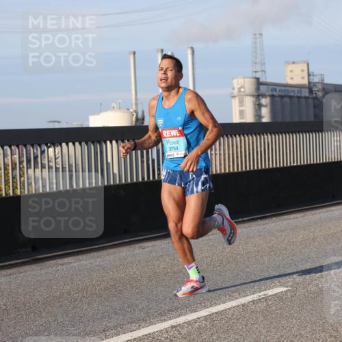 03.10.2025 - Köhlbrandbrückenlauf Lena Gebhardt http://msf.ph/oto/9048840 03.10.2025 09:31:33 Position 1 3769 meine-sportfotos.de