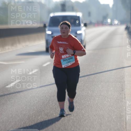 03.10.2025 - Köhlbrandbrückenlauf Jannik Wohlers http://msf.ph/oto/9048873 03.10.2025 09:30:52 Position 3 1389 meine-sportfotos.de