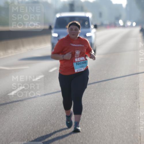 03.10.2025 - Köhlbrandbrückenlauf Jannik Wohlers http://msf.ph/oto/9048900 03.10.2025 09:30:52 Position 3 1389 meine-sportfotos.de