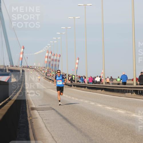 03.10.2025 - Köhlbrandbrückenlauf Lena Gebhardt http://msf.ph/oto/9048923 03.10.2025 09:32:13 Position 1  meine-sportfotos.de