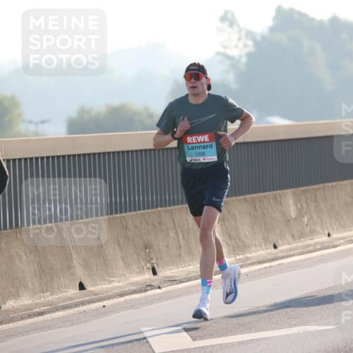 03.10.2025 - Köhlbrandbrückenlauf Lena Gebhardt http://msf.ph/oto/9049116 03.10.2025 09:12:04 Position 1 3807, 1008 meine-sportfotos.de