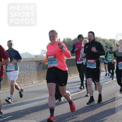03.10.2025 - Köhlbrandbrückenlauf Jannik Wohlers http://msf.ph/oto/9049143 03.10.2025 09:18:18 Position 3 288, 3210, 3515, 3724, 1460 meine-sportfotos.de