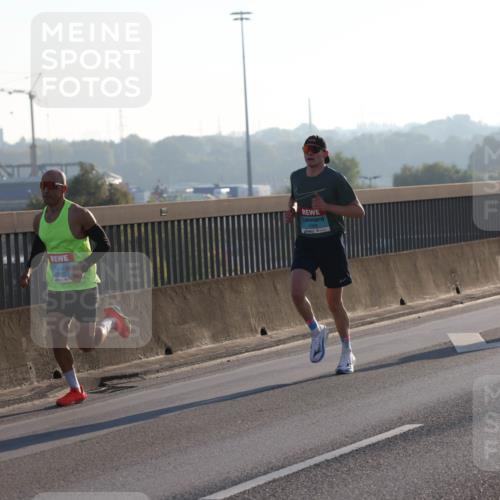 03.10.2025 - Köhlbrandbrückenlauf Lena Gebhardt http://msf.ph/oto/9049146 03.10.2025 09:12:05 Position 1 3807 meine-sportfotos.de