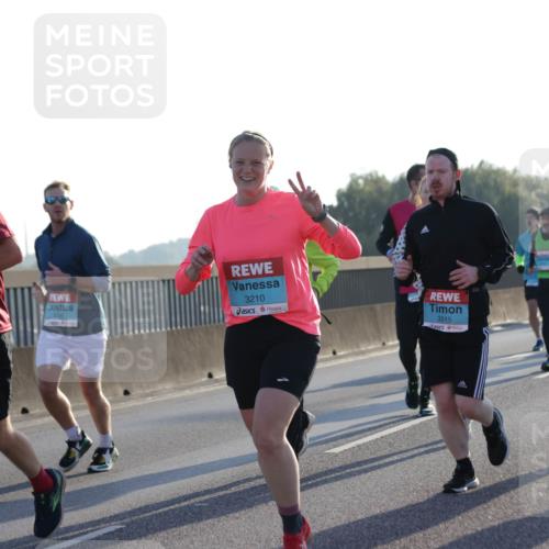 03.10.2025 - Köhlbrandbrückenlauf Jannik Wohlers http://msf.ph/oto/9049175 03.10.2025 09:18:19 Position 3 2882, 3210, 3515, 3724 meine-sportfotos.de
