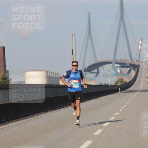 03.10.2025 - Köhlbrandbrückenlauf Jannik Wohlers http://msf.ph/oto/9049176 03.10.2025 09:33:40 Position 3 3247 meine-sportfotos.de