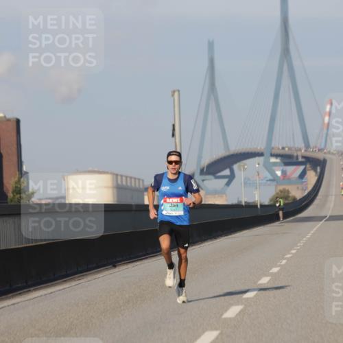 03.10.2025 - Köhlbrandbrückenlauf Jannik Wohlers http://msf.ph/oto/9049195 03.10.2025 09:33:40 Position 3 3247 meine-sportfotos.de