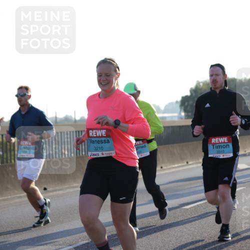 03.10.2025 - Köhlbrandbrückenlauf Jannik Wohlers http://msf.ph/oto/9049209 03.10.2025 09:18:19 Position 3 2882, 3210, 164, 3515, 3724 meine-sportfotos.de