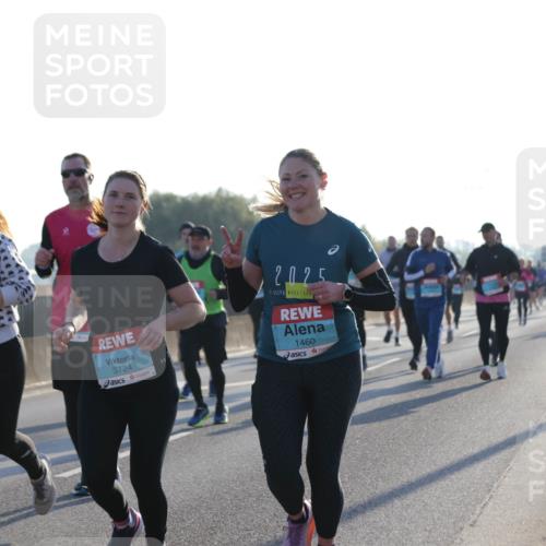 03.10.2025 - Köhlbrandbrückenlauf Jannik Wohlers http://msf.ph/oto/9049247 03.10.2025 09:18:20 Position 3 1162, 3724, 2025, 1460 meine-sportfotos.de