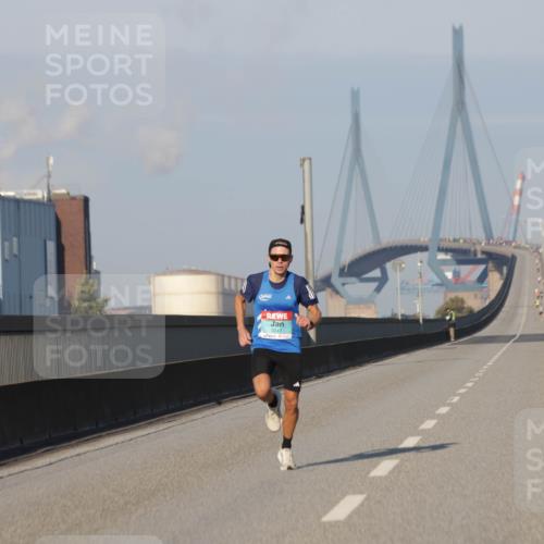 03.10.2025 - Köhlbrandbrückenlauf Jannik Wohlers http://msf.ph/oto/9049264 03.10.2025 09:33:41 Position 3 3247 meine-sportfotos.de