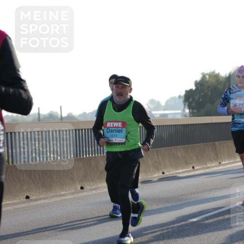 03.10.2025 - Köhlbrandbrückenlauf Jannik Wohlers http://msf.ph/oto/9049278 03.10.2025 09:18:22 Position 3 2947, 1674, 3457 meine-sportfotos.de