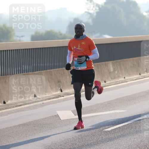 03.10.2025 - Köhlbrandbrückenlauf Lena Gebhardt http://msf.ph/oto/9049339 03.10.2025 09:12:15 Position 1 3714 meine-sportfotos.de