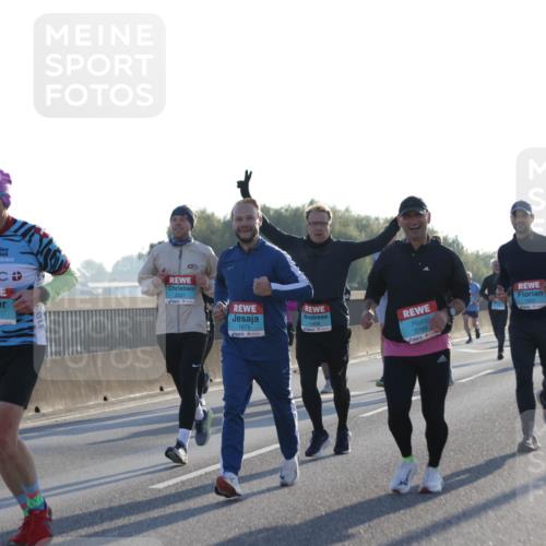 03.10.2025 - Köhlbrandbrückenlauf Jannik Wohlers http://msf.ph/oto/9049341 03.10.2025 09:18:23 Position 3 3457, 2027, 1675, 3799, 1408 meine-sportfotos.de