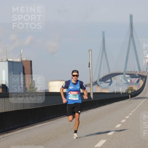03.10.2025 - Köhlbrandbrückenlauf Jannik Wohlers http://msf.ph/oto/9049346 03.10.2025 09:33:42 Position 3 3247 meine-sportfotos.de