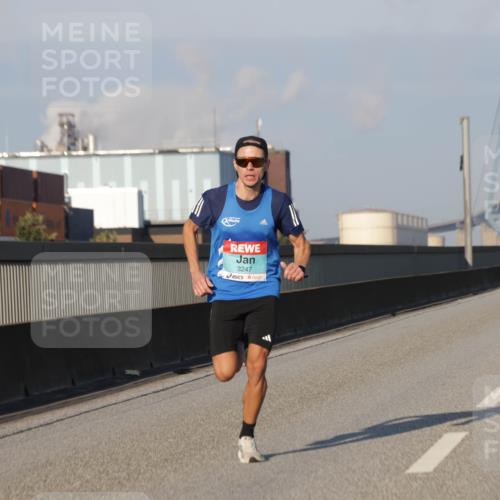 03.10.2025 - Köhlbrandbrückenlauf Jannik Wohlers http://msf.ph/oto/9049363 03.10.2025 09:33:44 Position 3 3247 meine-sportfotos.de