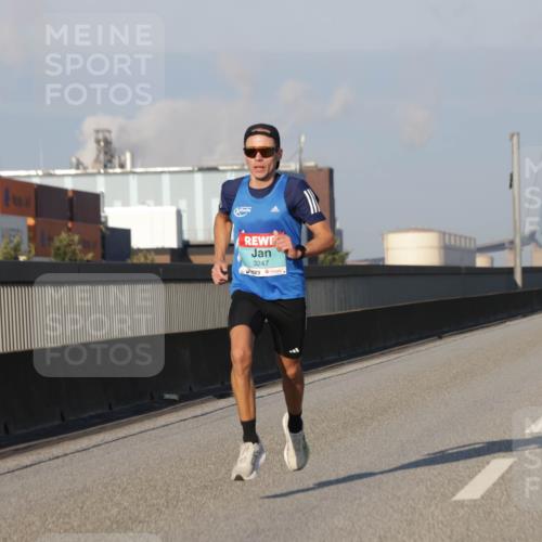 03.10.2025 - Köhlbrandbrückenlauf Jannik Wohlers http://msf.ph/oto/9049378 03.10.2025 09:33:44 Position 3 3247 meine-sportfotos.de