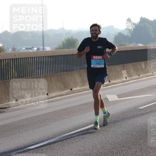 03.10.2025 - Köhlbrandbrückenlauf Lena Gebhardt http://msf.ph/oto/9049391 03.10.2025 09:12:17 Position 1 3760 meine-sportfotos.de