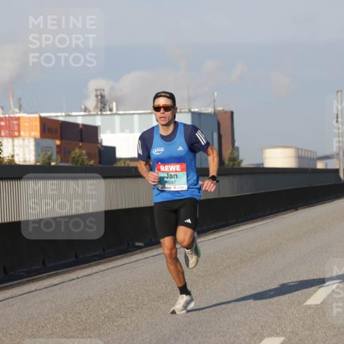 03.10.2025 - Köhlbrandbrückenlauf Jannik Wohlers http://msf.ph/oto/9049406 03.10.2025 09:33:44 Position 3 8247 meine-sportfotos.de