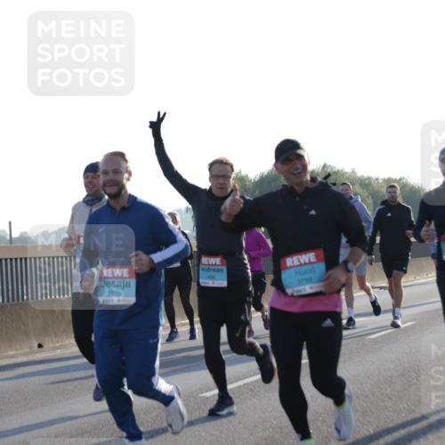 03.10.2025 - Köhlbrandbrückenlauf Jannik Wohlers http://msf.ph/oto/9049408 03.10.2025 09:18:24 Position 3 1675, 1408, 3799 meine-sportfotos.de