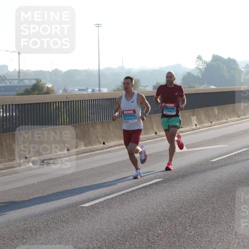 03.10.2025 - Köhlbrandbrückenlauf Lena Gebhardt http://msf.ph/oto/9049409 03.10.2025 09:12:26 Position 1 1013 meine-sportfotos.de
