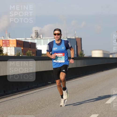 03.10.2025 - Köhlbrandbrückenlauf Jannik Wohlers http://msf.ph/oto/9049411 03.10.2025 09:33:44 Position 3 3247 meine-sportfotos.de