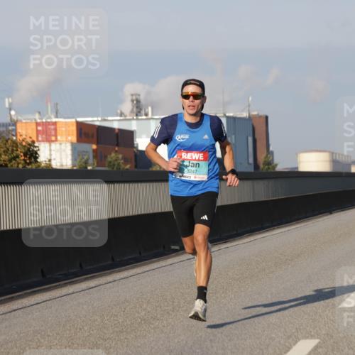 03.10.2025 - Köhlbrandbrückenlauf Jannik Wohlers http://msf.ph/oto/9049418 03.10.2025 09:33:44 Position 3 3247 meine-sportfotos.de