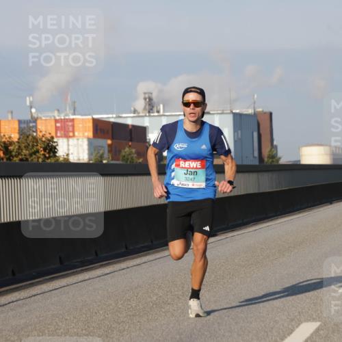 03.10.2025 - Köhlbrandbrückenlauf Jannik Wohlers http://msf.ph/oto/9049437 03.10.2025 09:33:45 Position 3 3247 meine-sportfotos.de