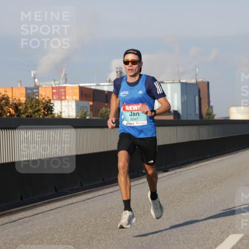 03.10.2025 - Köhlbrandbrückenlauf Jannik Wohlers http://msf.ph/oto/9049457 03.10.2025 09:33:45 Position 3 3247 meine-sportfotos.de