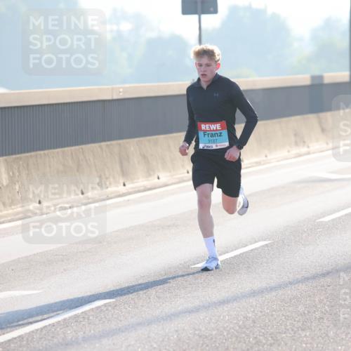 03.10.2025 - Köhlbrandbrückenlauf Lena Gebhardt http://msf.ph/oto/9049467 03.10.2025 09:12:54 Position 1 3127 meine-sportfotos.de