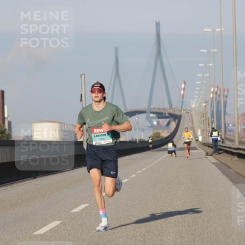 03.10.2025 - Köhlbrandbrückenlauf Jannik Wohlers http://msf.ph/oto/9049506 03.10.2025 09:34:26 Position 3 1008 meine-sportfotos.de