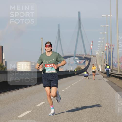 03.10.2025 - Köhlbrandbrückenlauf Jannik Wohlers http://msf.ph/oto/9049511 03.10.2025 09:34:26 Position 3 1008 meine-sportfotos.de