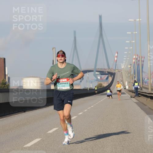 03.10.2025 - Köhlbrandbrückenlauf Jannik Wohlers http://msf.ph/oto/9049512 03.10.2025 09:34:26 Position 3 1008 meine-sportfotos.de
