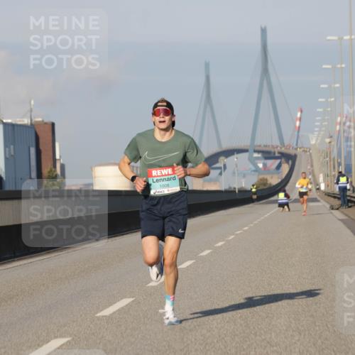 03.10.2025 - Köhlbrandbrückenlauf Jannik Wohlers http://msf.ph/oto/9049540 03.10.2025 09:34:26 Position 3 1008 meine-sportfotos.de