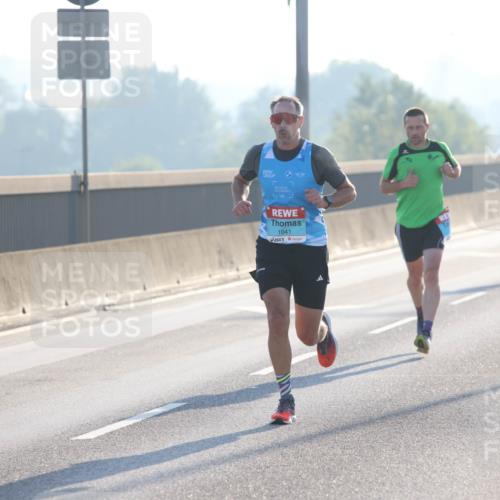 03.10.2025 - Köhlbrandbrückenlauf Lena Gebhardt http://msf.ph/oto/9049569 03.10.2025 09:13:03 Position 1 1041 meine-sportfotos.de