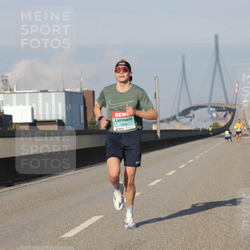 03.10.2025 - Köhlbrandbrückenlauf Jannik Wohlers http://msf.ph/oto/9049616 03.10.2025 09:34:27 Position 3 1008 meine-sportfotos.de
