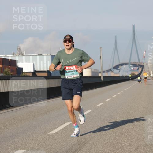 03.10.2025 - Köhlbrandbrückenlauf Jannik Wohlers http://msf.ph/oto/9049649 03.10.2025 09:34:28 Position 3 1008 meine-sportfotos.de