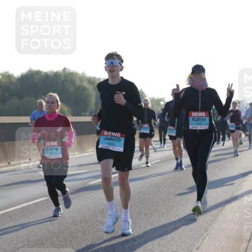 03.10.2025 - Köhlbrandbrückenlauf Jannik Wohlers http://msf.ph/oto/9049662 03.10.2025 09:18:30 Position 3 1515, 1933, 3326 meine-sportfotos.de