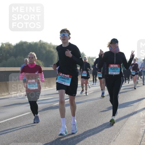 03.10.2025 - Köhlbrandbrückenlauf Jannik Wohlers http://msf.ph/oto/9049666 03.10.2025 09:18:30 Position 3 1515, 1933, 3326 meine-sportfotos.de